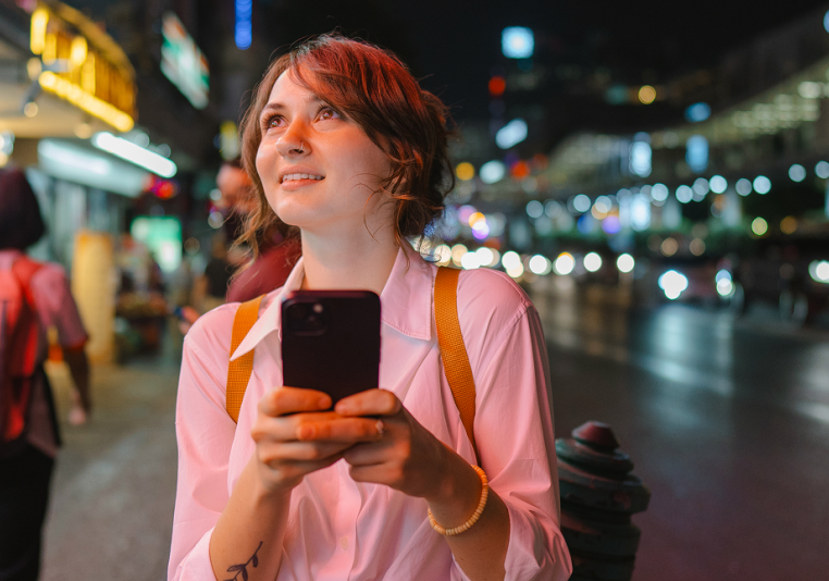 mobile-with-lady